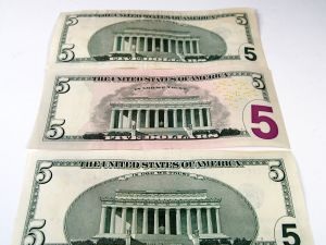 PayPal Waiving Fees for Rest of 2012 on New Mobile Processing Service